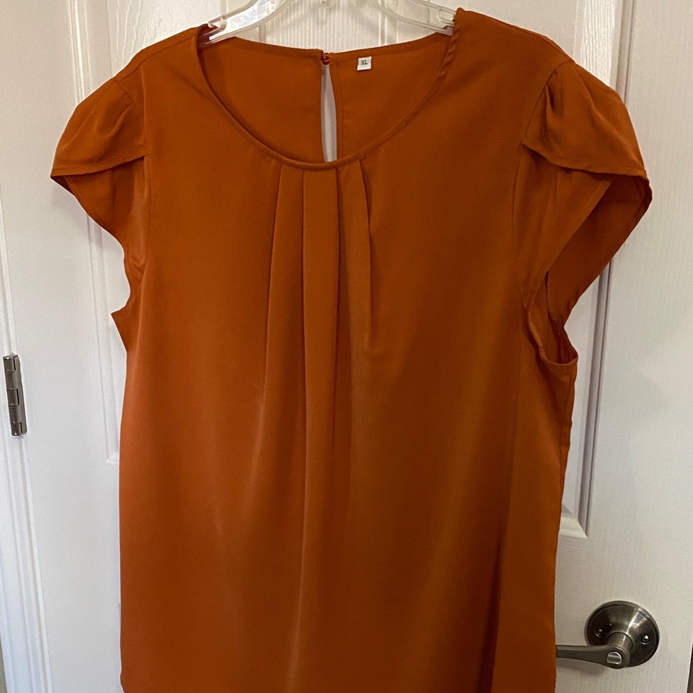 Women’s Rust Orange Pleated Cap Sleeve Top